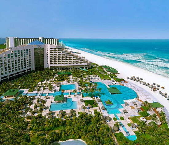IBEROSTAR Cancún es el lugar ideal para el destino de tu boda. Celebra tu día en este lujoso resort con servicios 5 estrellas, magníficas instalaciones y paquetes diseñados para hacer tu evento inolvidable. 