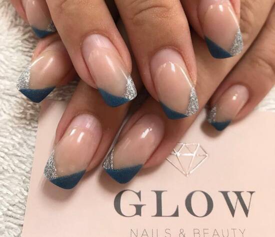 Glow Nails Beauty