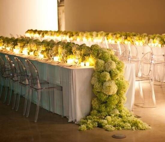 Centro de mesa de boda decorado con velas; Velas Saviñon
