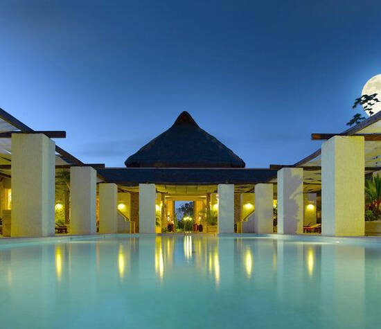 Grand Palladium White Sand Resort & Spa ubicado en la Riviera Maya para que celebres tu boda