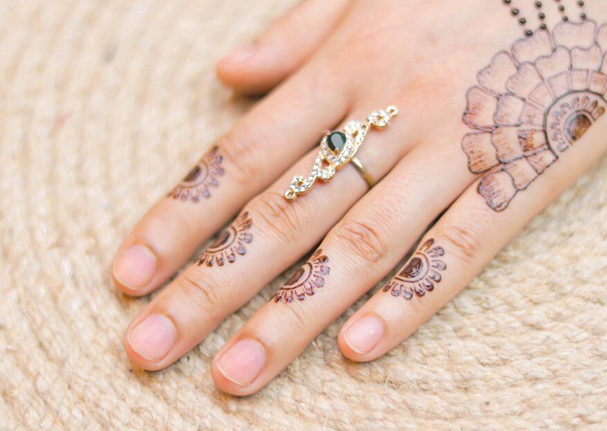 Conoce la tradición de aplicar henna a la novia antes de la boda